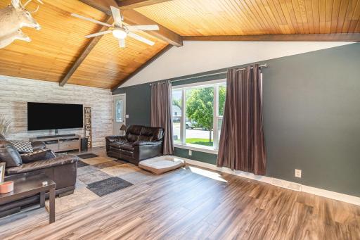 609 4th Street NE, Montgomery, MN 56069