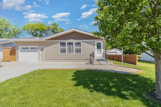 609 4th Street NE, Montgomery, MN 56069