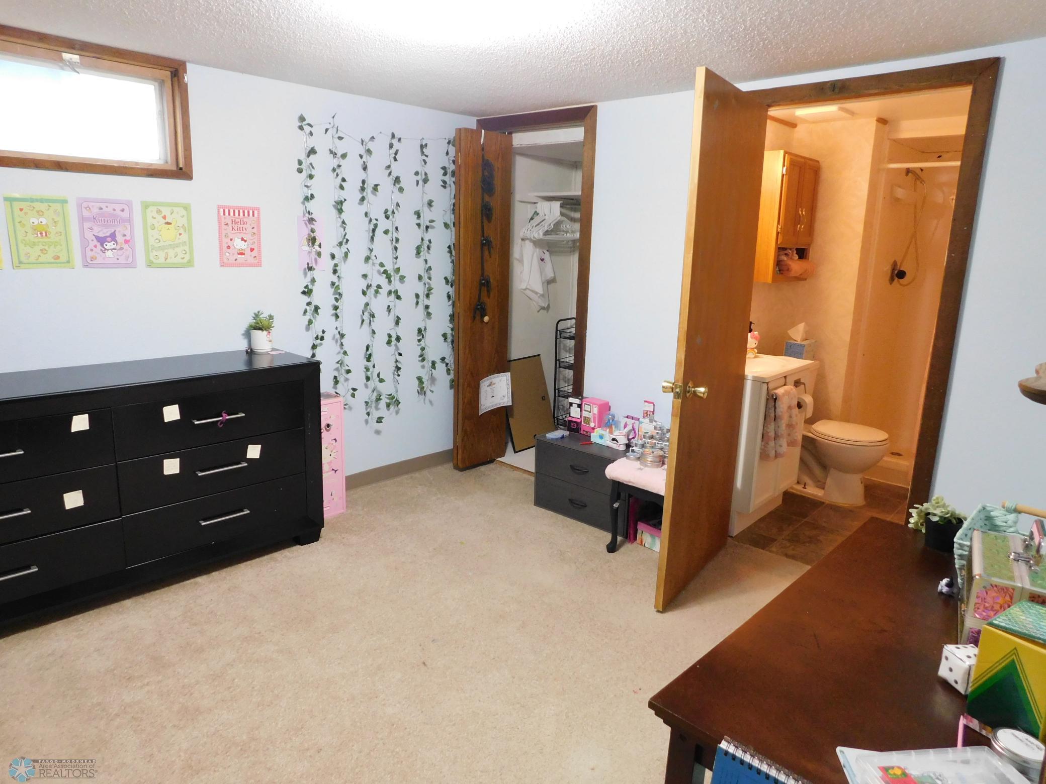 basement bedroom