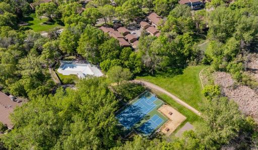 212 W Eagle Lake Drive, Maple Grove, MN 55369
