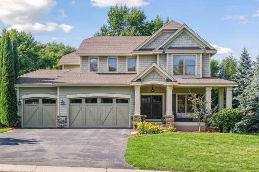Welcome to 6470 Willow Court in the inviting North Saunders Lake neighborhood.