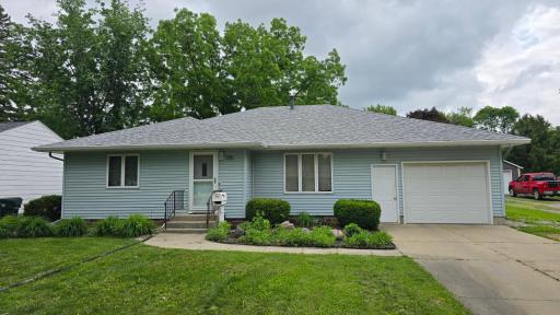 555 Bluff Street NE, Hutchinson, MN 55350