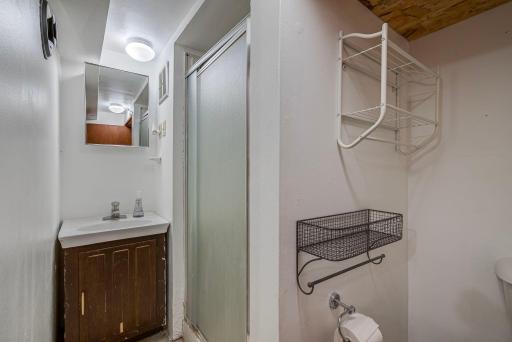 23-web-or-mls-First Person Visuals 812 17th St_22.jpg