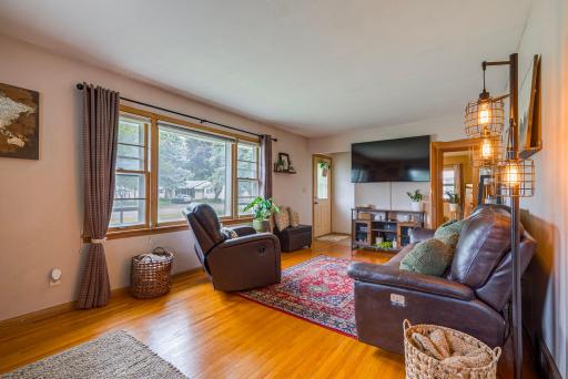2-web-or-mls-First Person Visuals 812 17th St_01.jpg