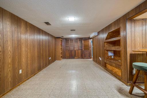 21-web-or-mls-First Person Visuals 812 17th St_20.jpg