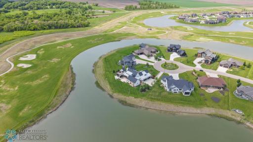 787 Riverbend Road, Oxbow, ND 58047