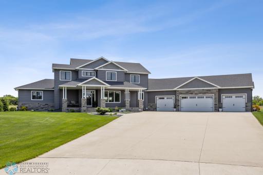 787 Riverbend Road, Oxbow, ND 58047
