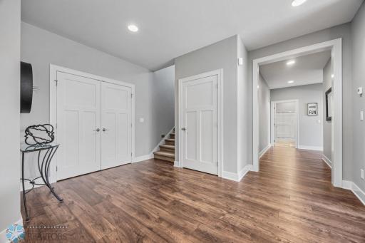 787 Riverbend Road, Oxbow, ND 58047