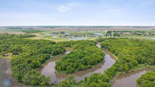 787 Riverbend Road, Oxbow, ND 58047