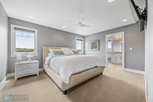 787 Riverbend Road, Oxbow, ND 58047