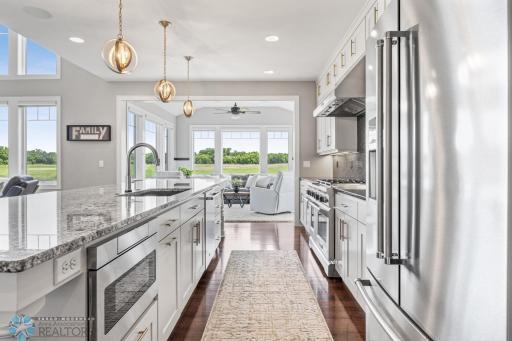 787 Riverbend Road, Oxbow, ND 58047
