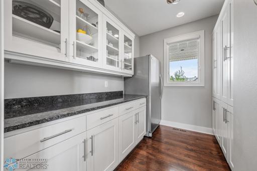 787 Riverbend Road, Oxbow, ND 58047