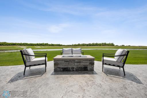 787 Riverbend Road, Oxbow, ND 58047