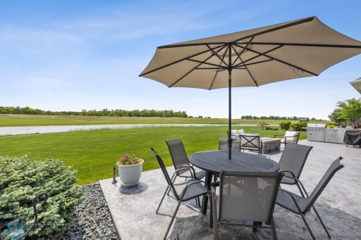 787 Riverbend Road, Oxbow, ND 58047