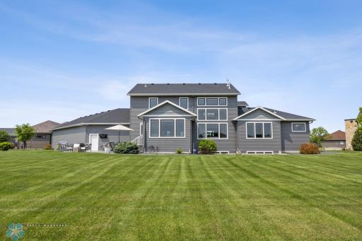 787 Riverbend Road, Oxbow, ND 58047