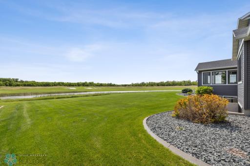 787 Riverbend Road, Oxbow, ND 58047