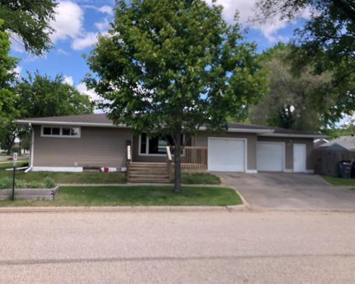 1304 13th Avenue N, Moorhead, MN 56560