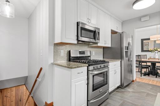 9301 10th Avenue S, Bloomington, MN 55420