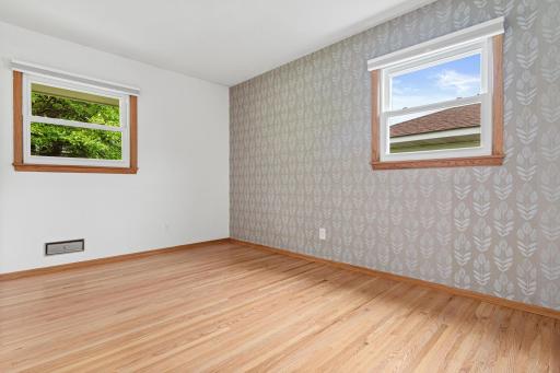 9301 10th Avenue S, Bloomington, MN 55420