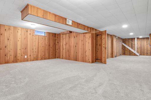 9301 10th Avenue S, Bloomington, MN 55420