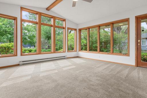 9301 10th Avenue S, Bloomington, MN 55420