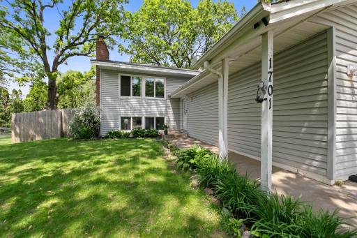 1701 132nd Lane NE, Minneapolis, MN 55449
