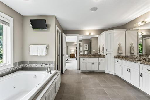 2170 Mcdow Lane, Maple Plain, MN 55359