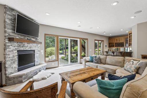 2170 Mcdow Lane, Maple Plain, MN 55359