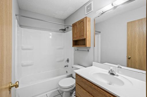 15546 Flyboat Lane, Apple Valley, MN 55124