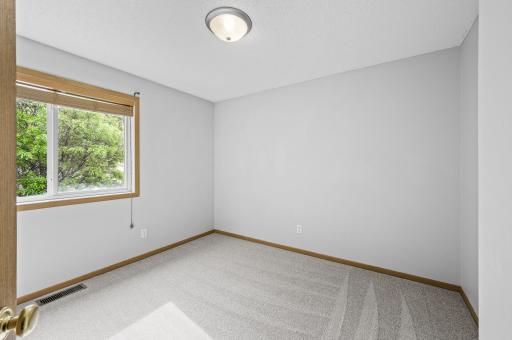 15546 Flyboat Lane, Apple Valley, MN 55124