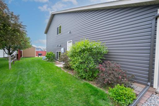 20250528-3138_OlympusDrNE_SaukRapids_Exterior-15.jpg