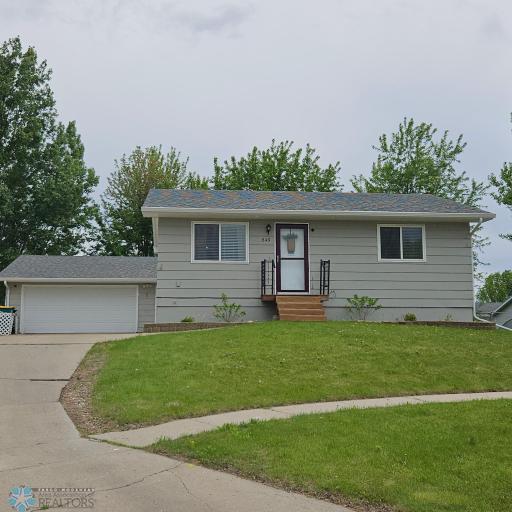 849 11th Avenue W, West Fargo, ND 58078