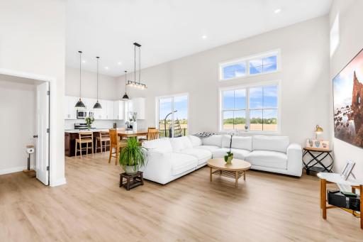 18105 Gavel Lane, Lakeville, MN 55044
