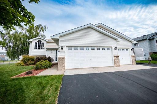 2030 Joes Lake Road SE, Cambridge, MN 55008