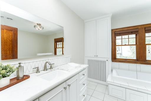 925 6th Street SW, Rochester, MN 55902
