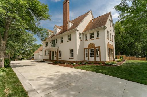 925 6th Street SW, Rochester, MN 55902