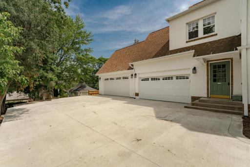 925 6th Street SW, Rochester, MN 55902