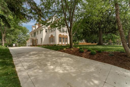 925 6th Street SW, Rochester, MN 55902