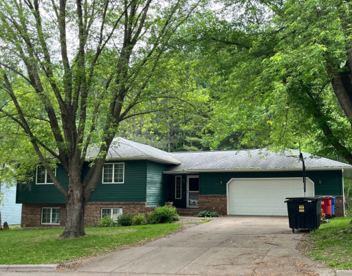 1430 48th Avenue, Winona, MN 55987
