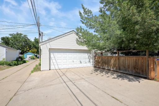 Saint Louis Park, MN 55416