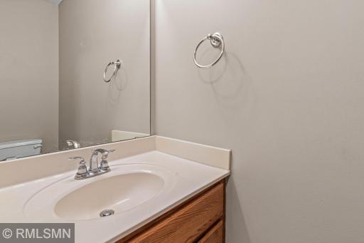 4923 Grenwich Place N, Saint Paul, MN 55128