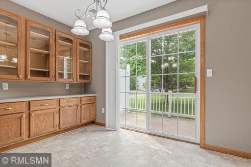 4923 Grenwich Place N, Saint Paul, MN 55128