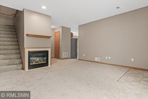 4923 Grenwich Place N, Saint Paul, MN 55128
