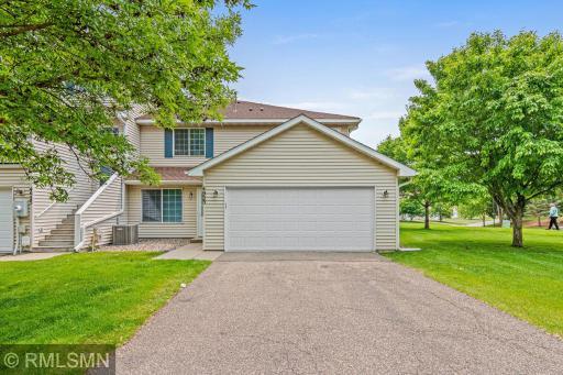 4923 Grenwich Place N, Saint Paul, MN 55128
