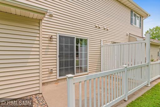 4923 Grenwich Place N, Saint Paul, MN 55128