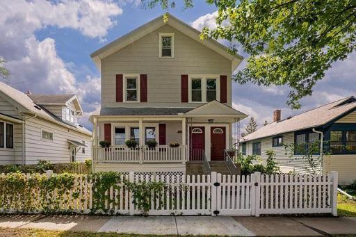 956 Juno Avenue, Saint Paul, MN 55102