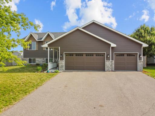 1060 Fillmore Circle NE, Bethel, MN 55005