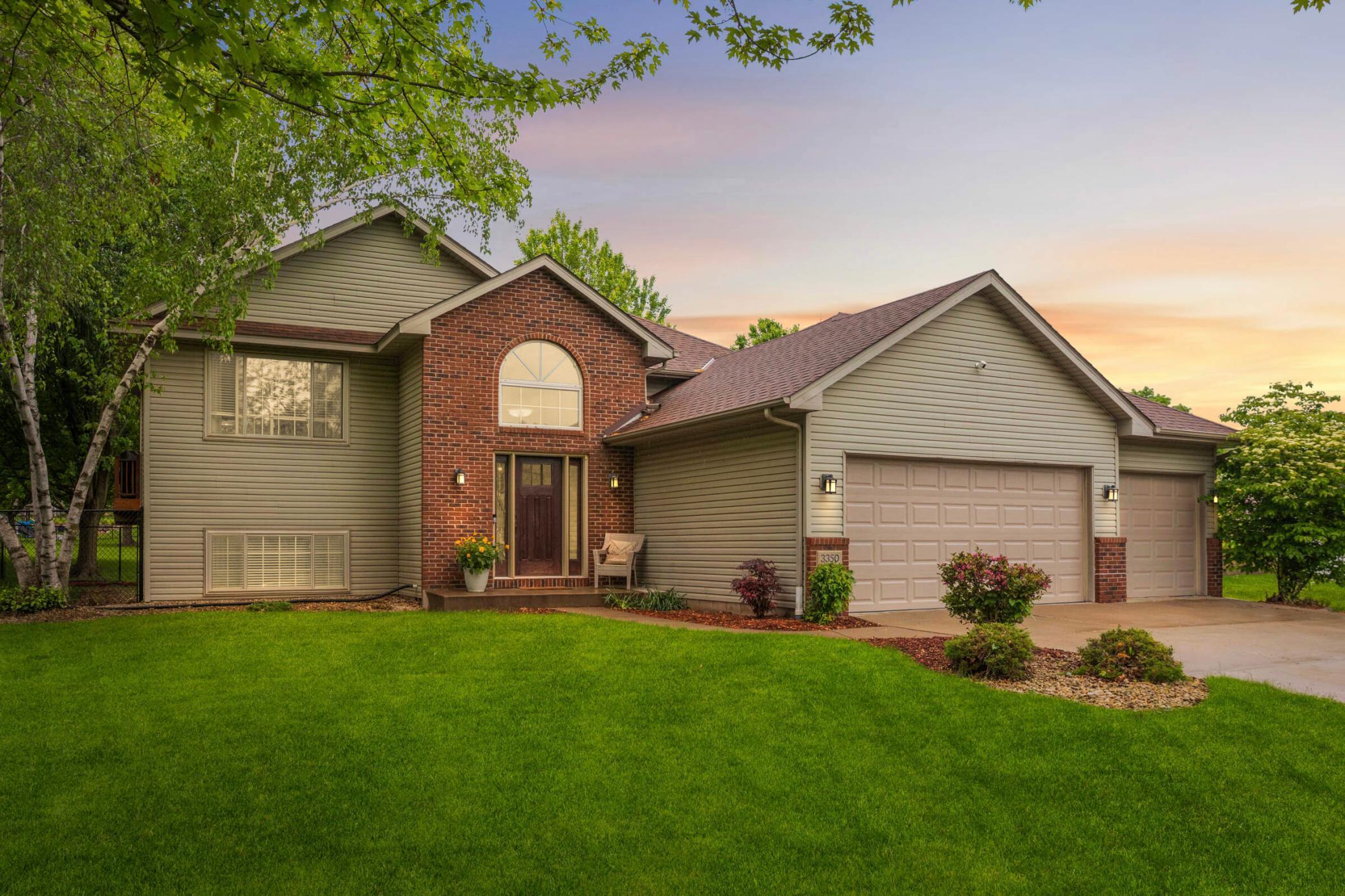 Welcome home to 3350 Hartford Road!