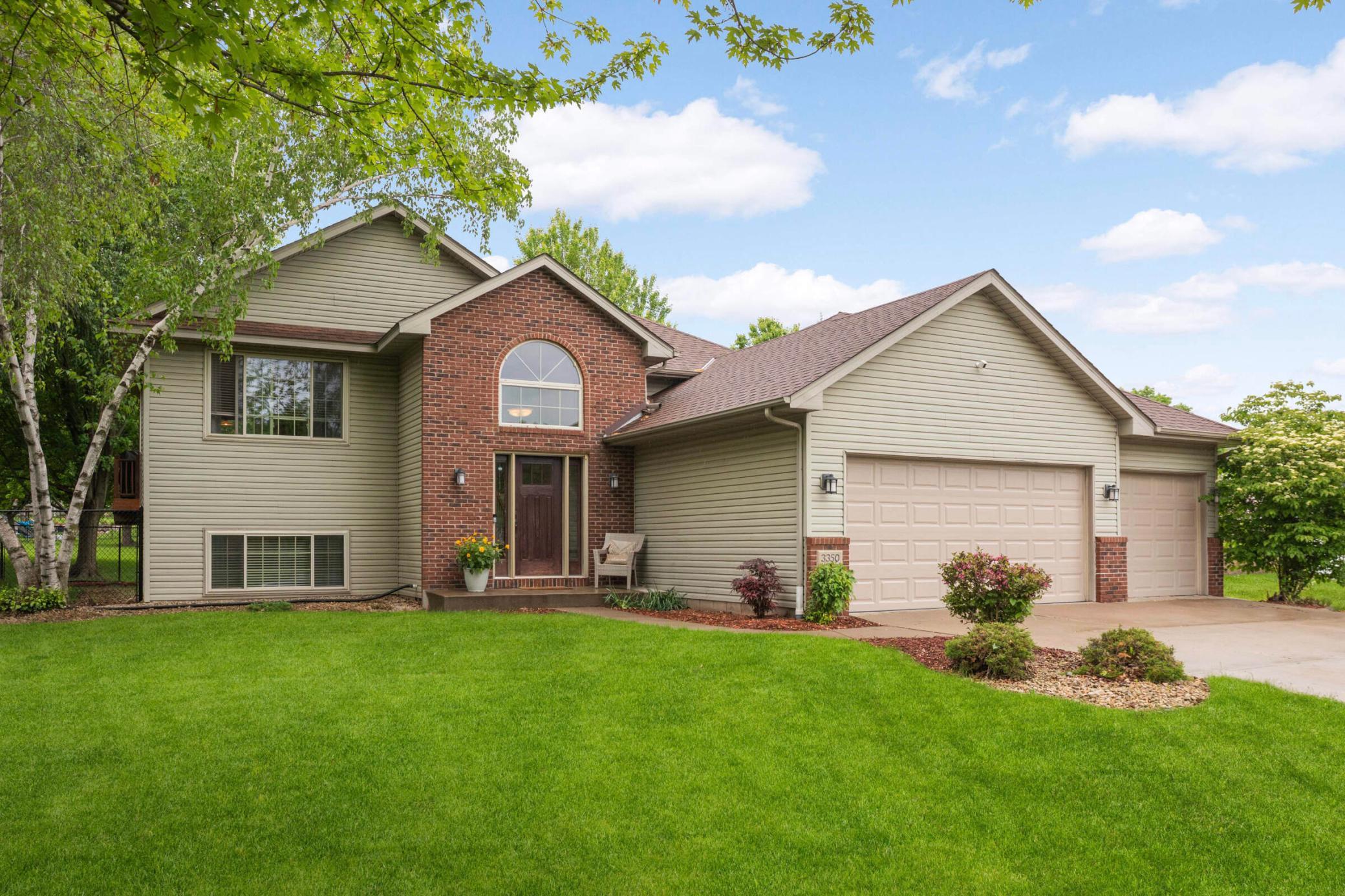 Brick front entrance makes for a gorgeous exterior