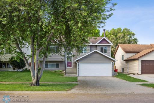 1510 35th Avenue S, Fargo, ND 58104
